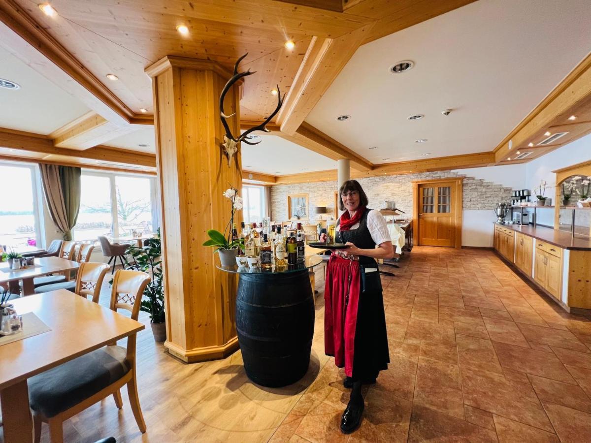 Hotel Fischer Am See ฟุสเซ่น ภายนอก รูปภาพ