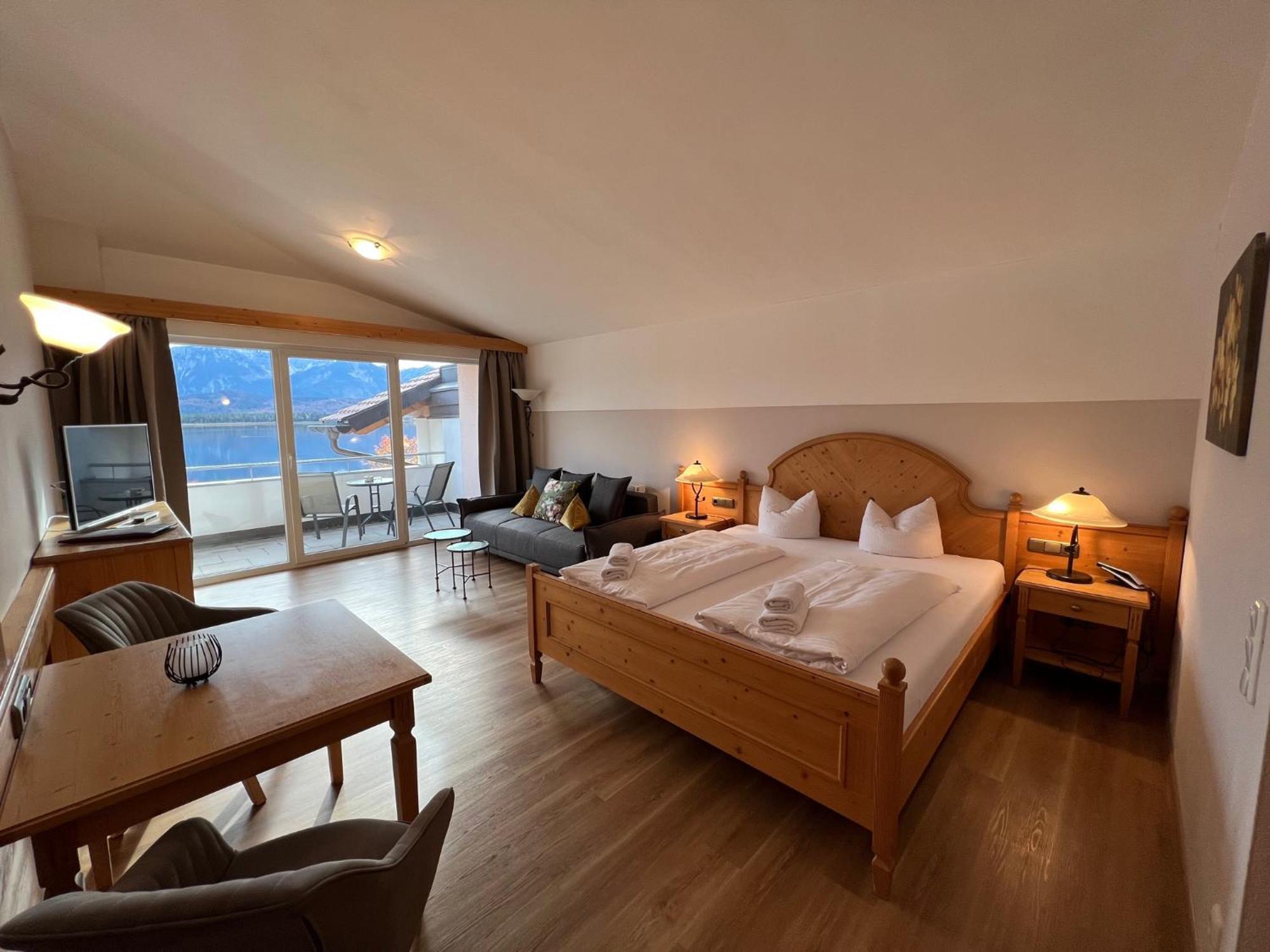 Hotel Fischer Am See ฟุสเซ่น ภายนอก รูปภาพ